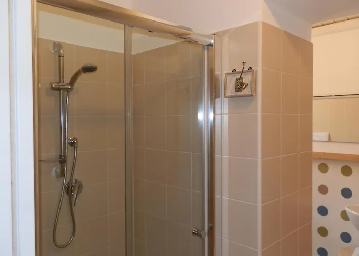 Re Umberto מילאצו