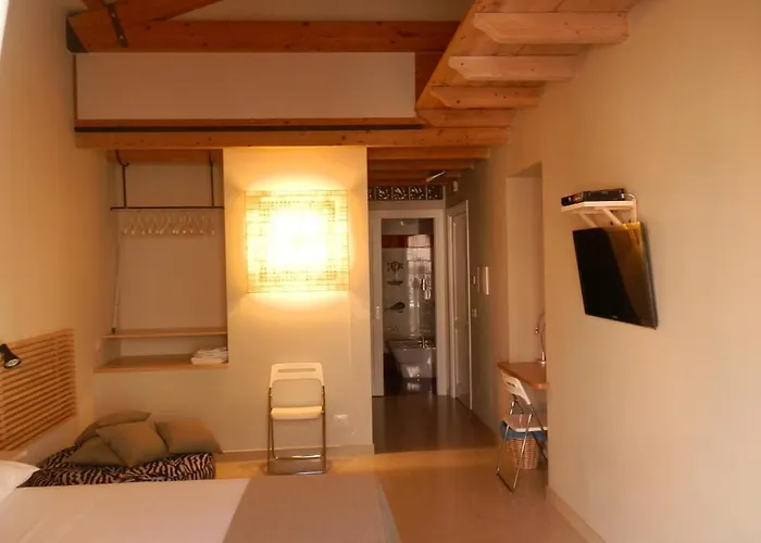 לינה וארוחת בוקר Re Umberto מילאצו